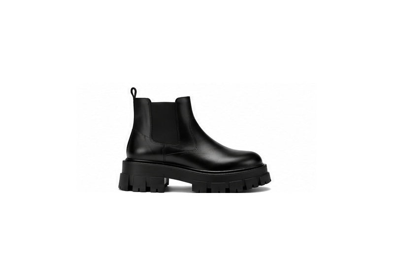 Zara Chunky Boot model style reference, not a verified photo of the Ascobar pair
